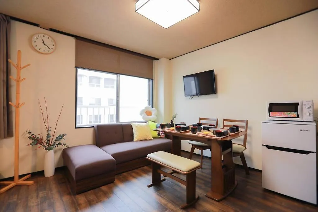 道頓堀民泊51,道頓堀真ん中,Mini浮世絵美術館,心斎橋,家族旅行,Family Trip Osaka Apartman 0*,  Japán